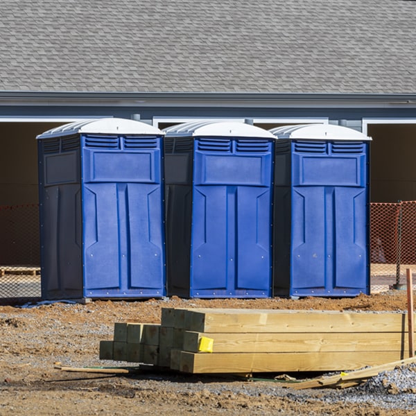 how can i report damages or issues with the porta potties during my rental period in Everett